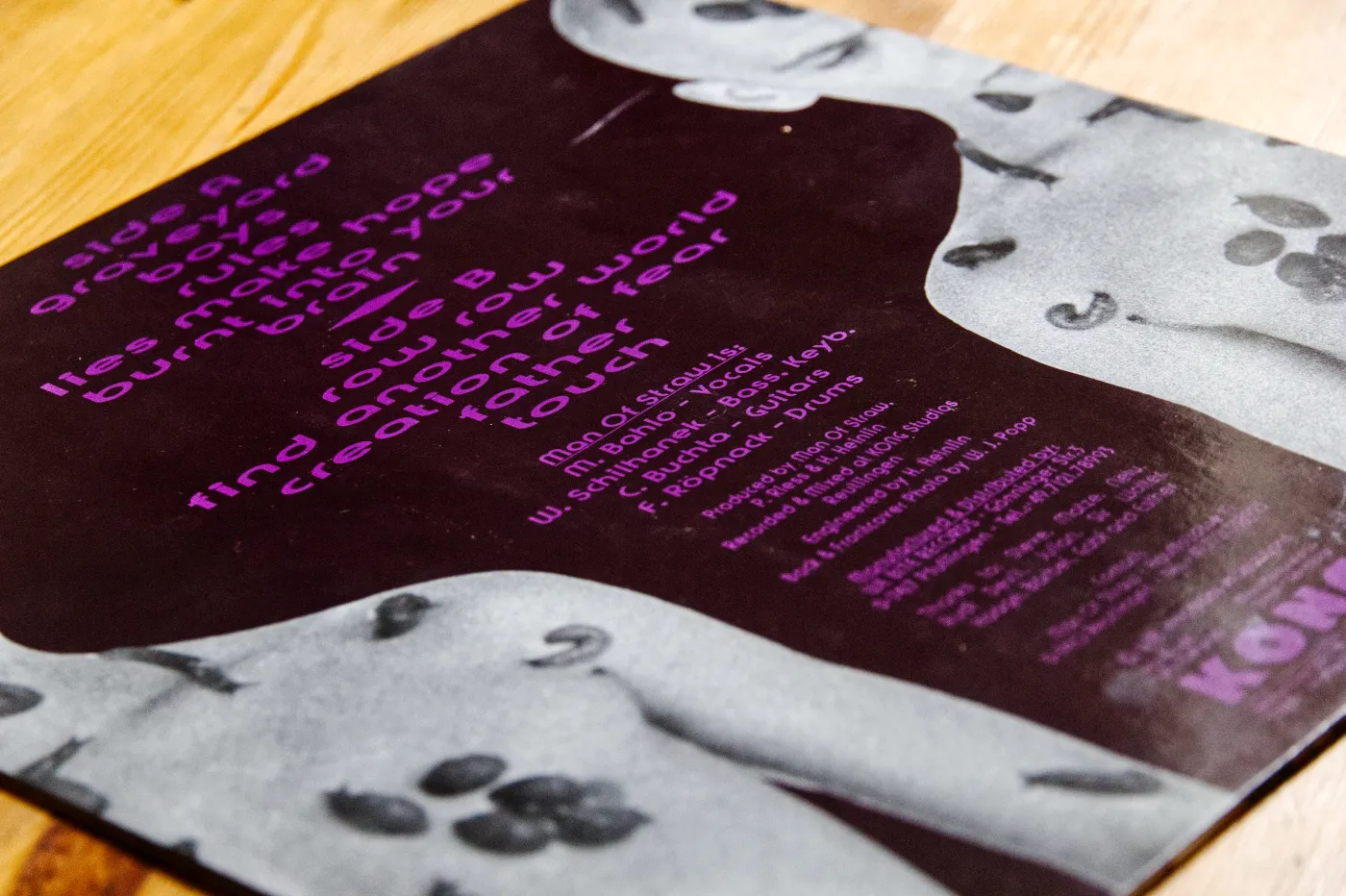 Rückseite der LP von Man of Straw mit Tracklist
